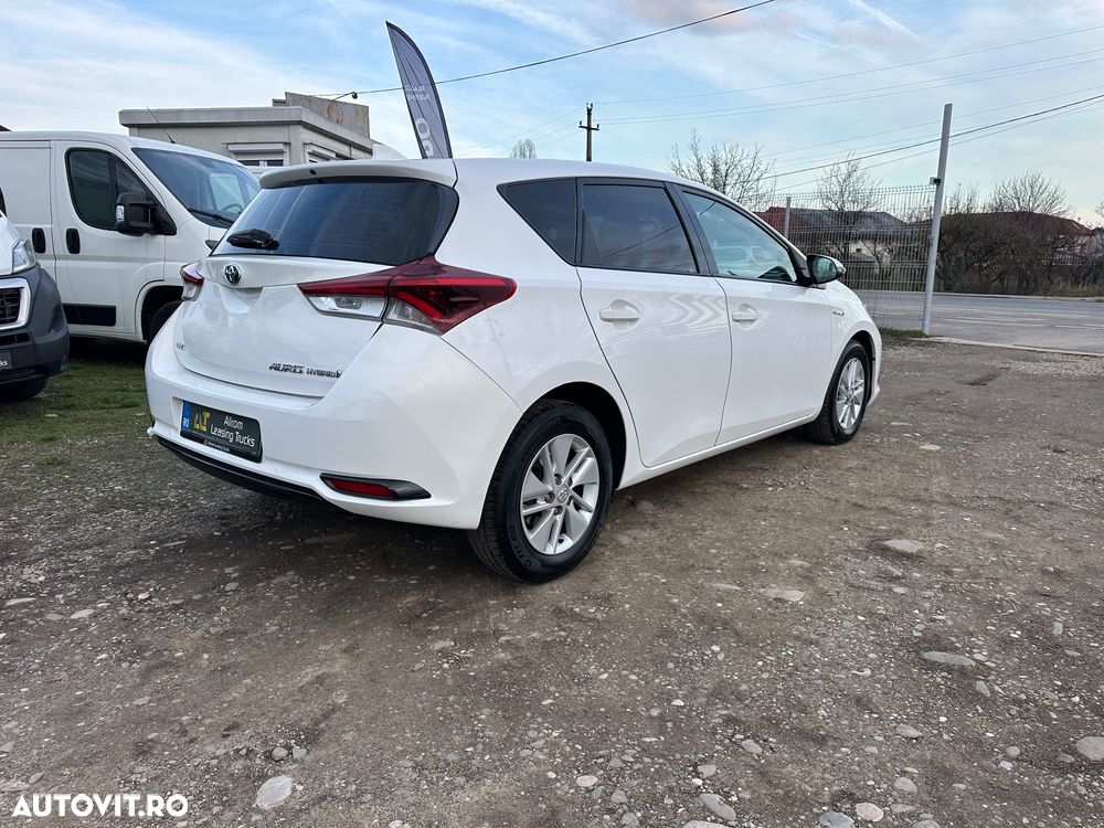 Toyota Auris 1.8 L VVT-i Hybrid Sol + - 14