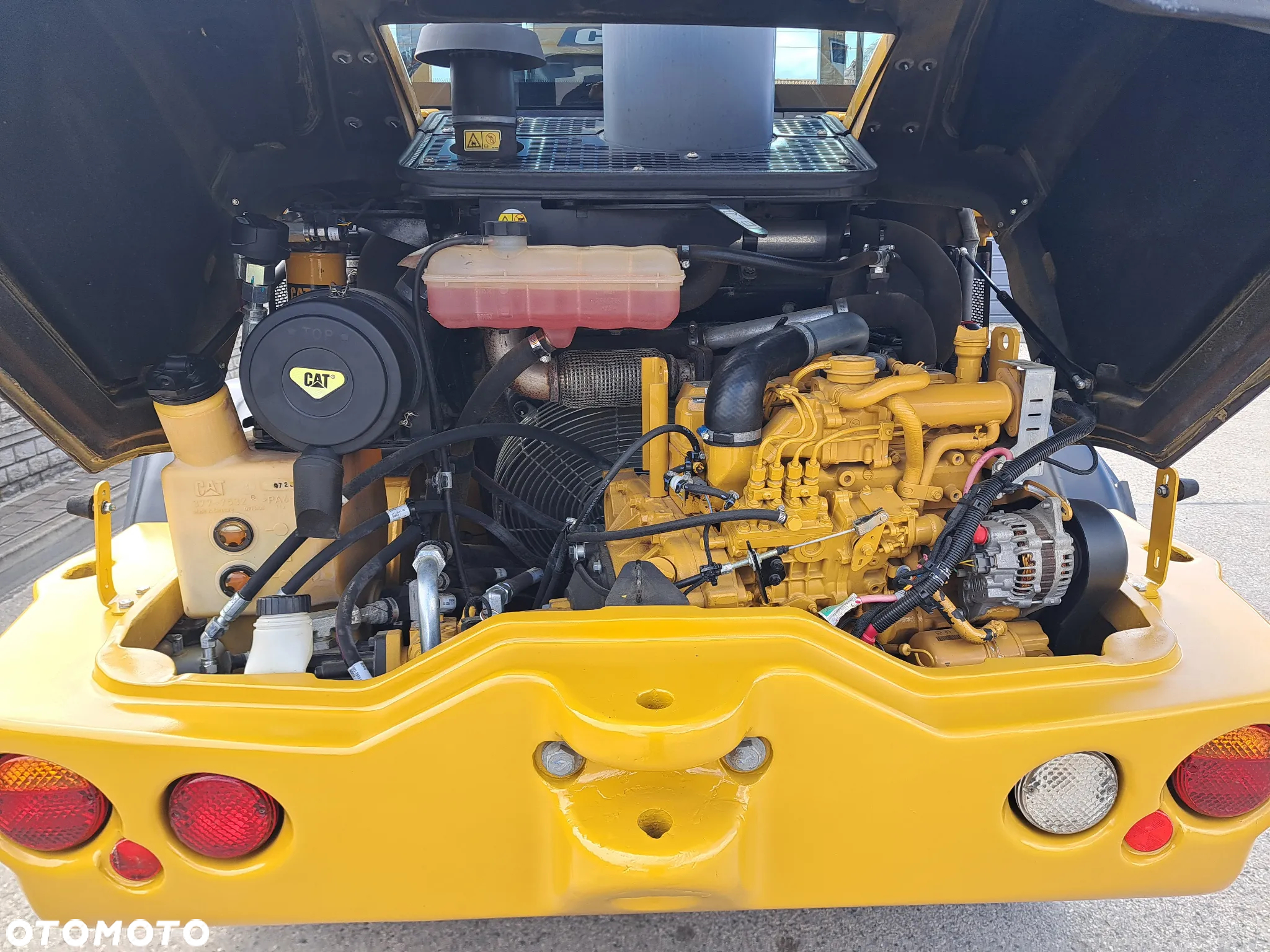Caterpillar 908H2 - 9