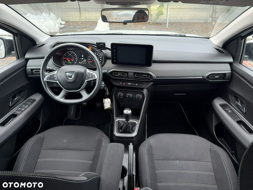 Dacia Sandero - 8