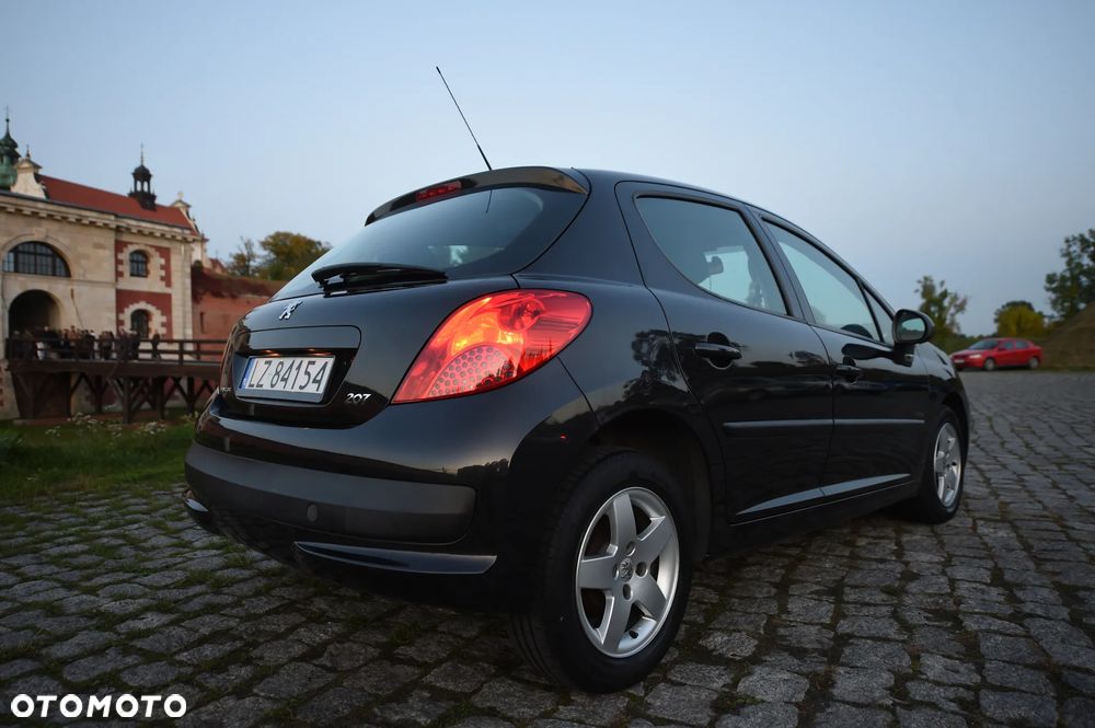 Peugeot 207 - 15