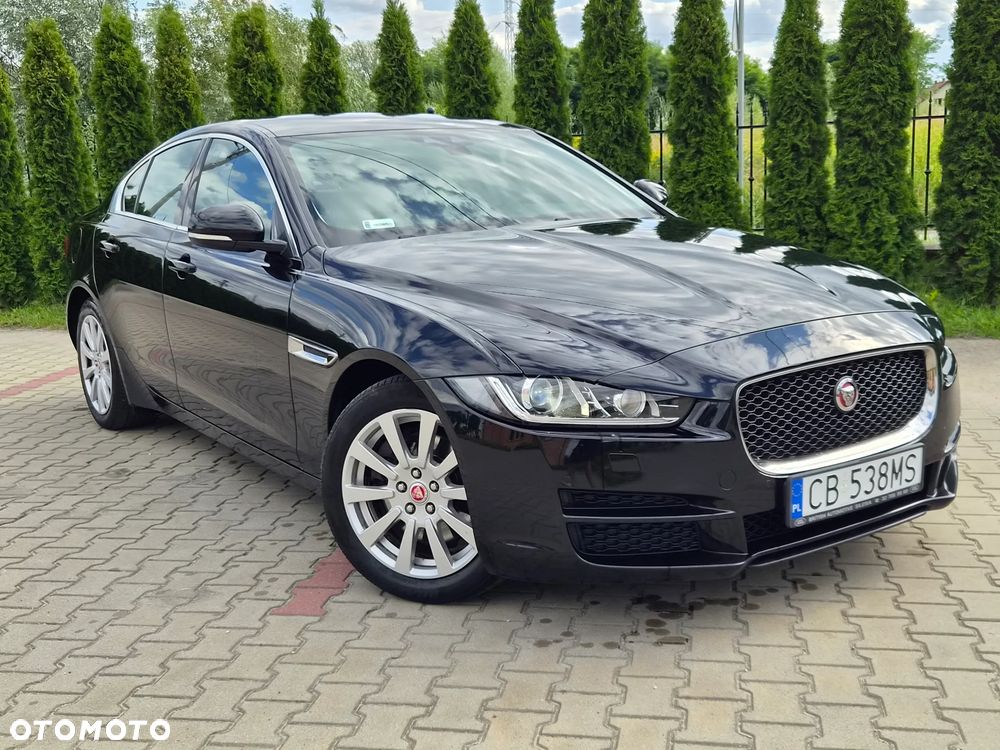 Jaguar XE 2.0 D180 SE - 29