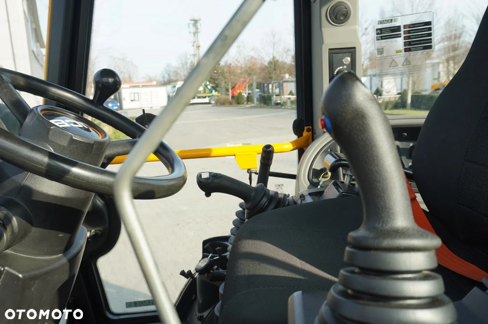 JCB 4CX PRO / 4000 MTH! / 2022 / joysticki / 4 szt - 26