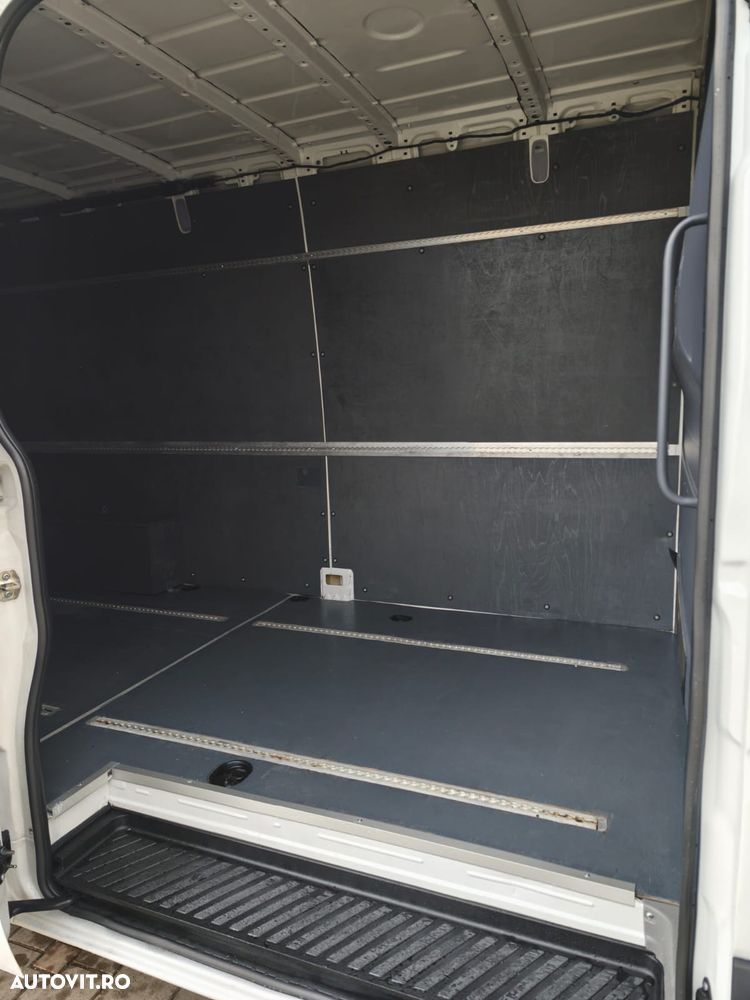 Volkswagen Crafter 2.0 TDI MAXI XXL An 2016 Climă Cârlig de remorcare - 12