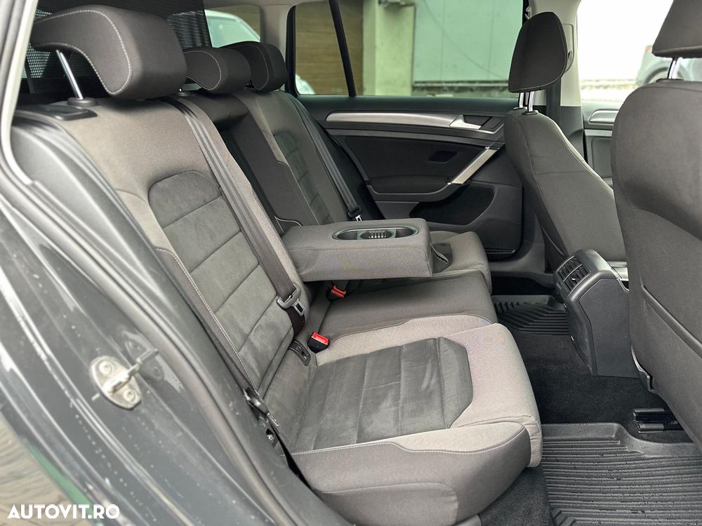 Volkswagen Golf Variant 2.0 TDI SCR 4Motion DSG Highline - 37