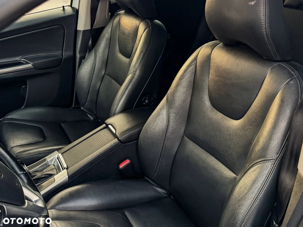 Volvo XC 60 T5 Momentum - 14