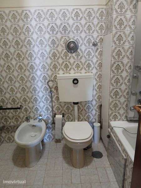 T5 no Porto à Via Cintura Interna junto ao metro e autocarro 1300€/mês - Grande imagem: 4/12
