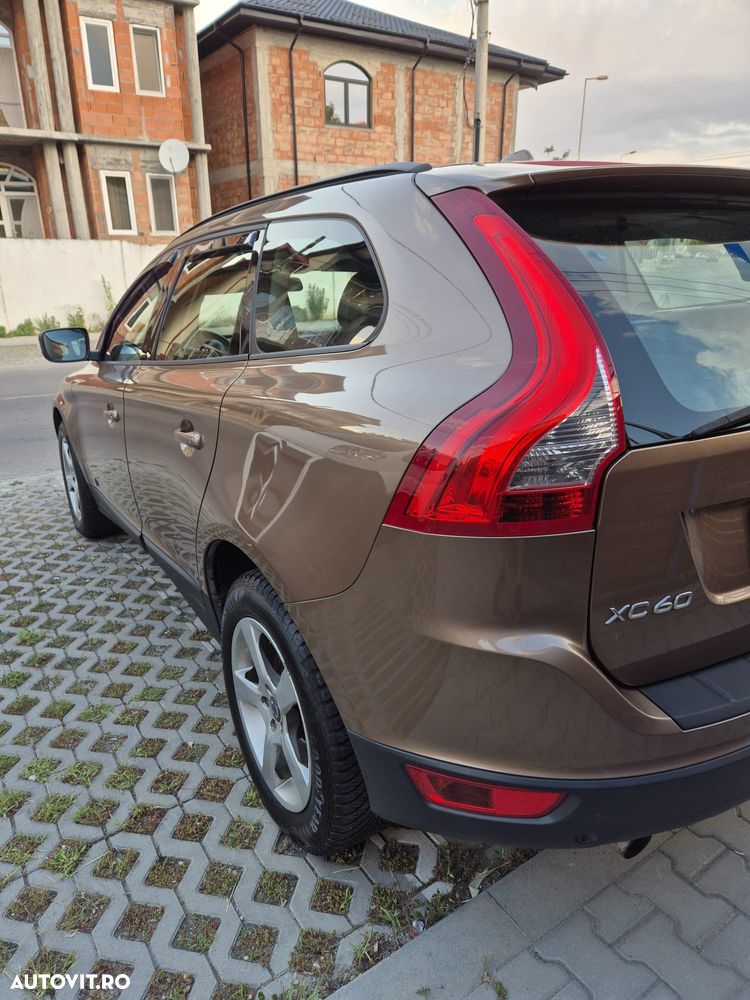 Volvo XC 60 D4 Momentum - 5