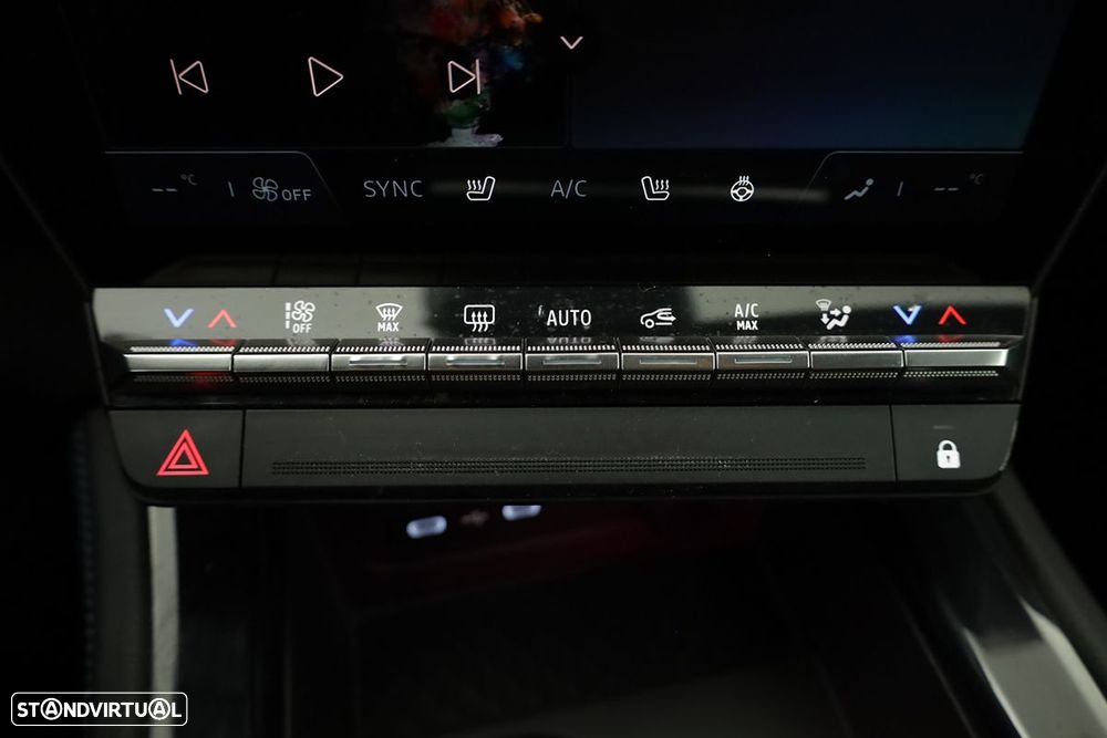 Renault Austral 1.2 E-Tech Iconic Espirit - 13