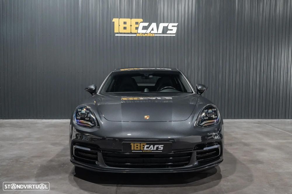 Porsche Panamera 4 E-Hybrid - 38