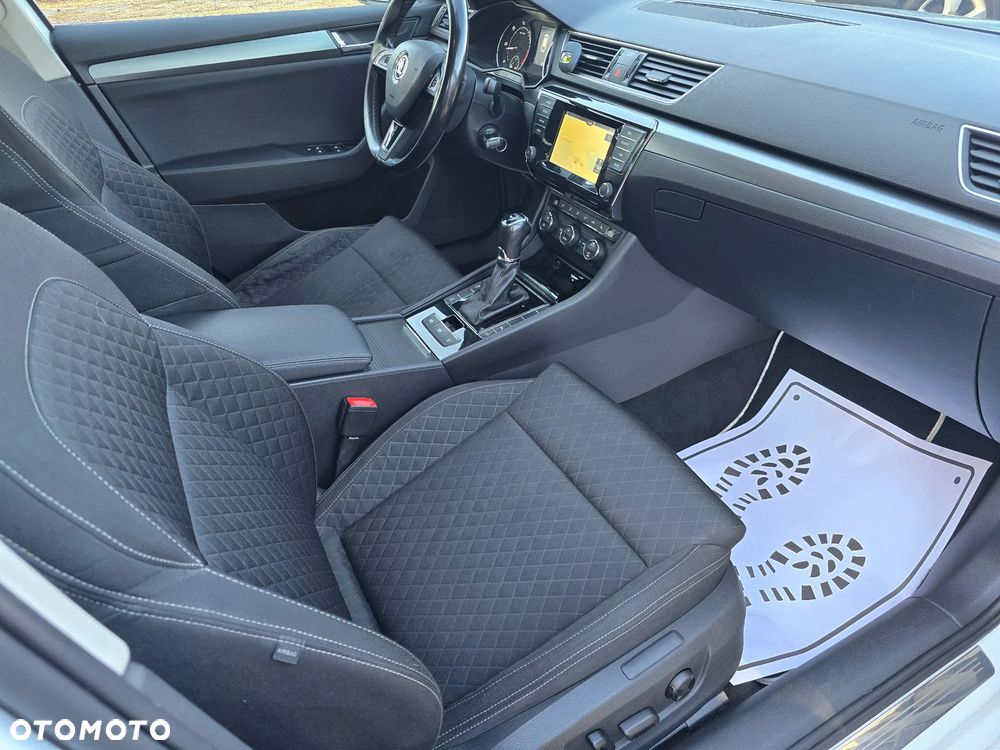Skoda Superb 2.0 TDI DSG Ambition - 17