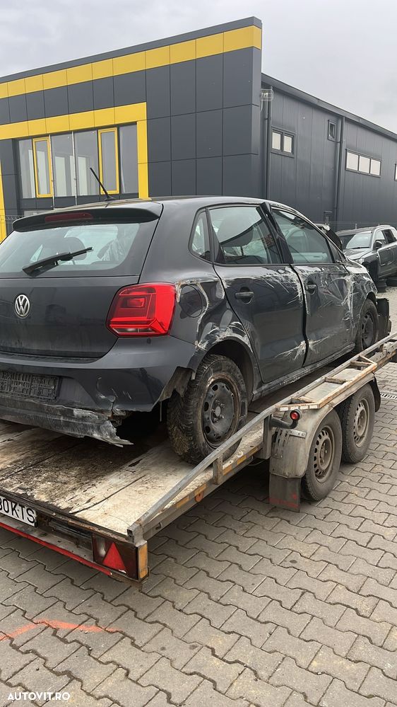 Dezmembram Volkswagen Polo 1.0 benzina din 2016 - 2