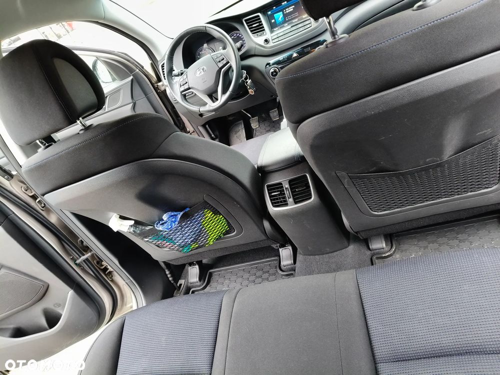 Hyundai Tucson blue 1.6 GDi 2WD Intro Edition - 12