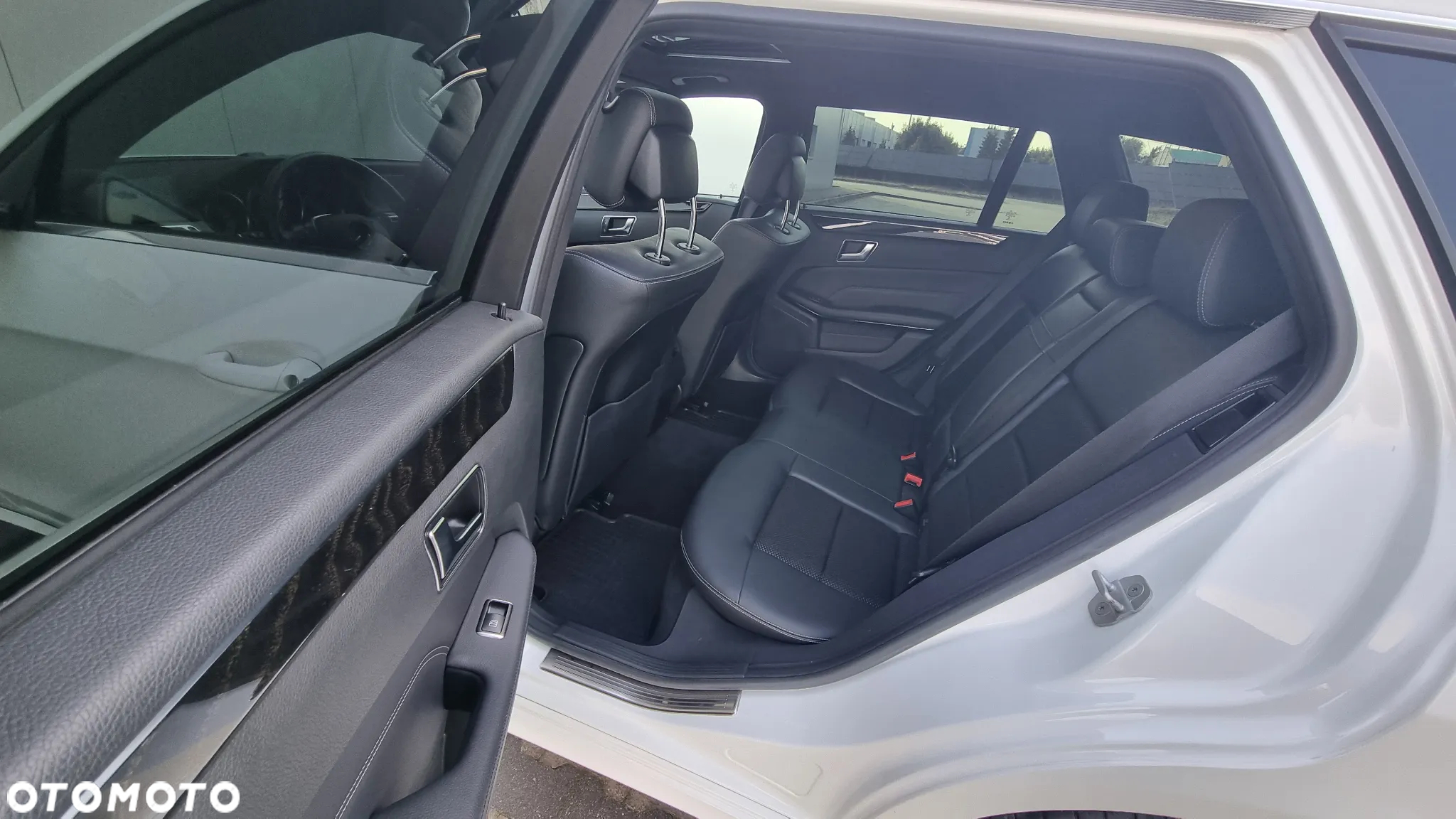 Mercedes-Benz Klasa E 350 BlueTEC 4-Matic Avantgarde - 11