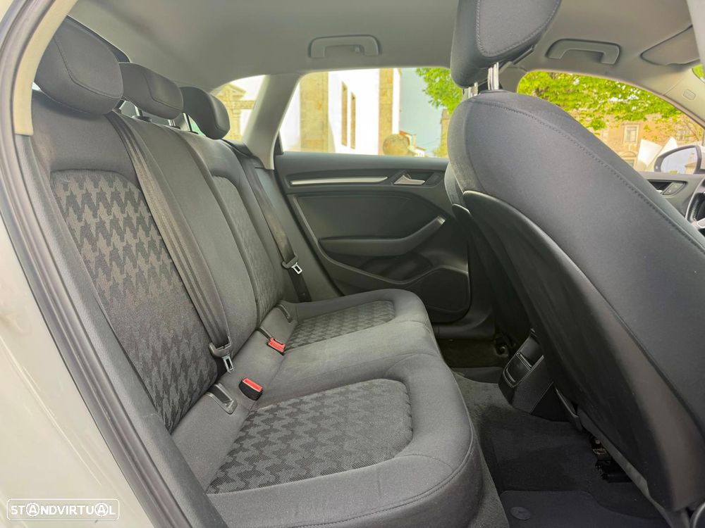 Audi A3 Sportback 1.6 TDI (clean diesel) Ambition - 8