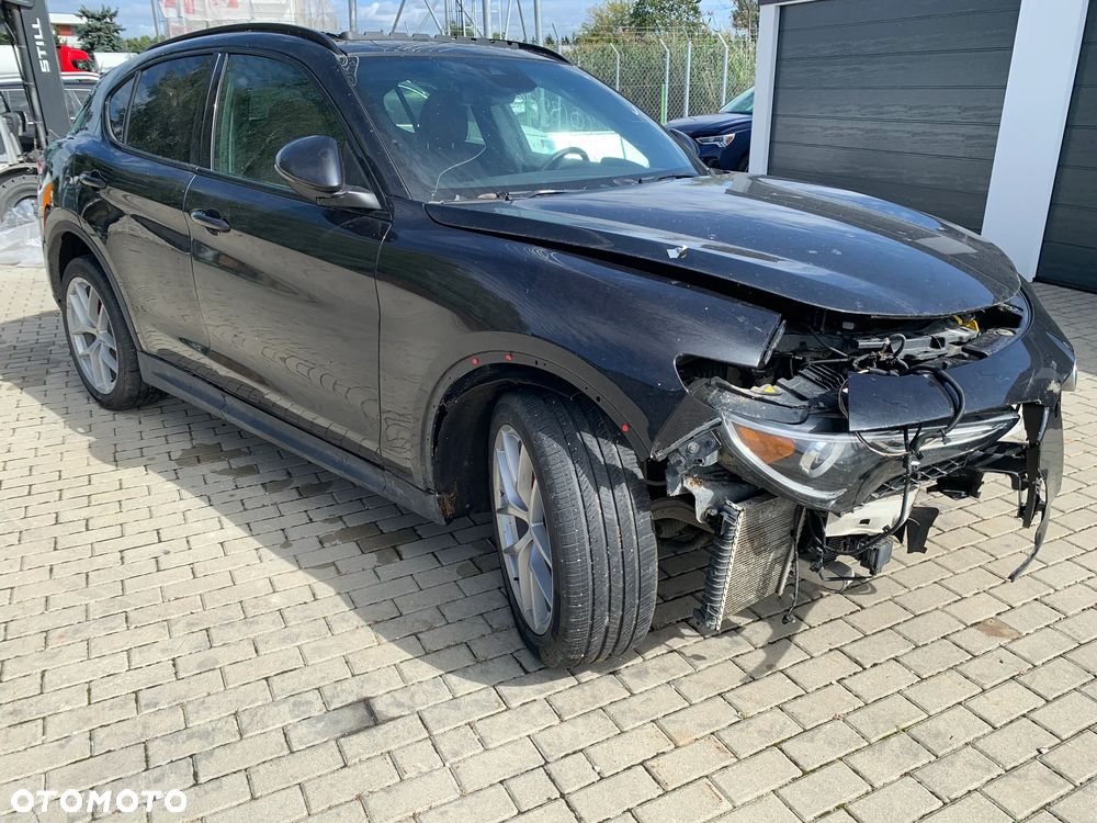 Alfa Romeo Stelvio 2.0 Turbo 16V AT8-Q4 Executive - 14
