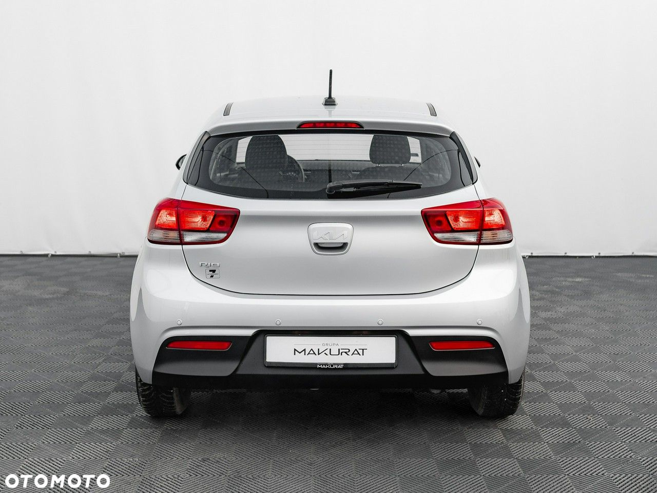 Kia Rio 1.2 M - 11