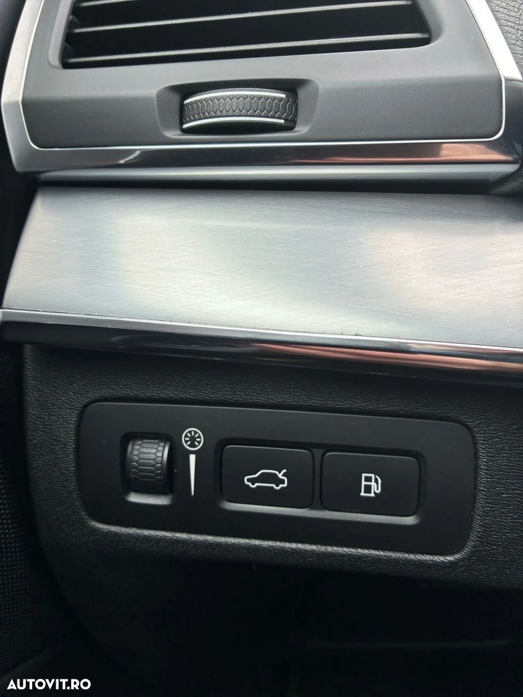 Volvo XC 90 - 20