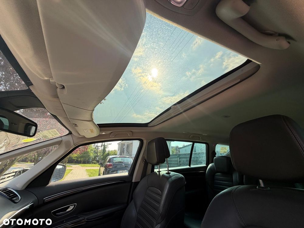 Renault Espace 1.6 dCi Energy Initiale Paris EDC 7os - 11
