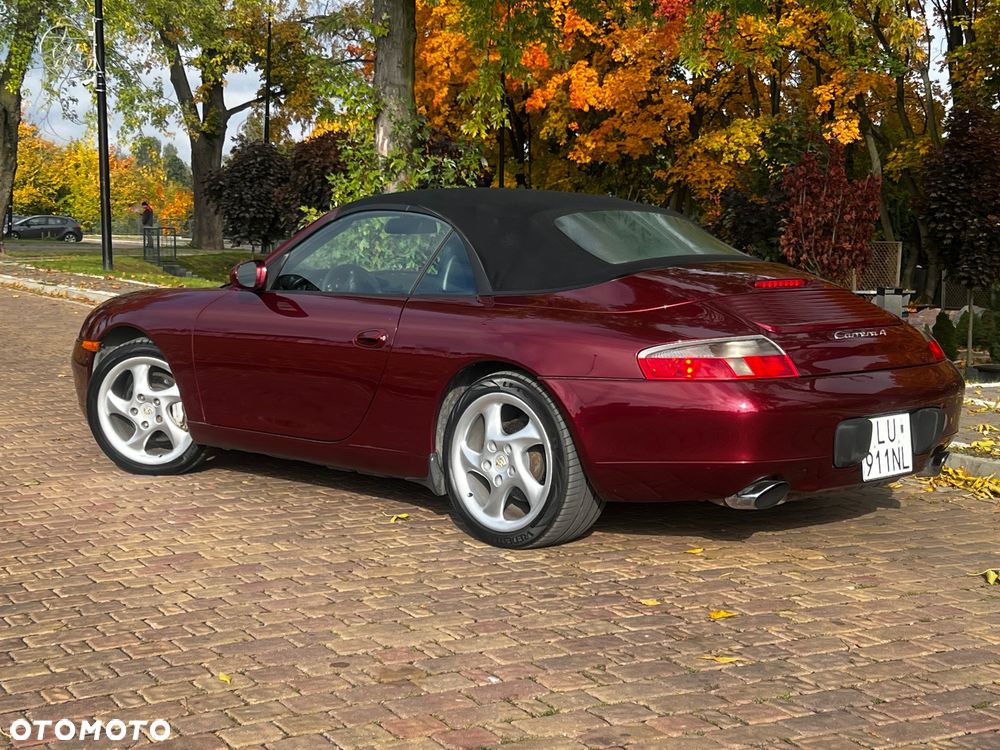 Porsche 911 Carrera 4 Cabrio - 7
