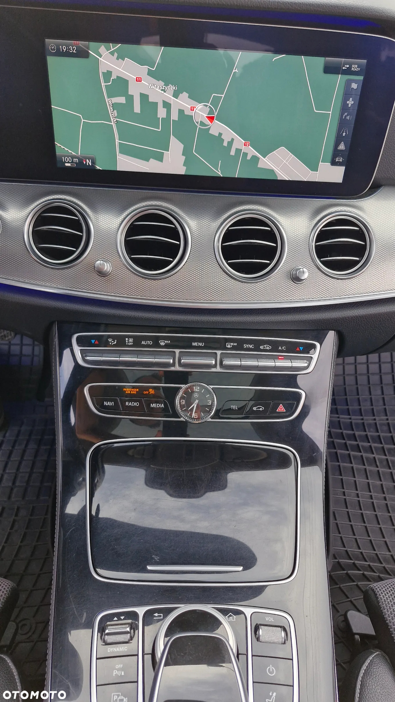 Mercedes-Benz Klasa E 220 d T 9G-TRONIC AMG Line - 17