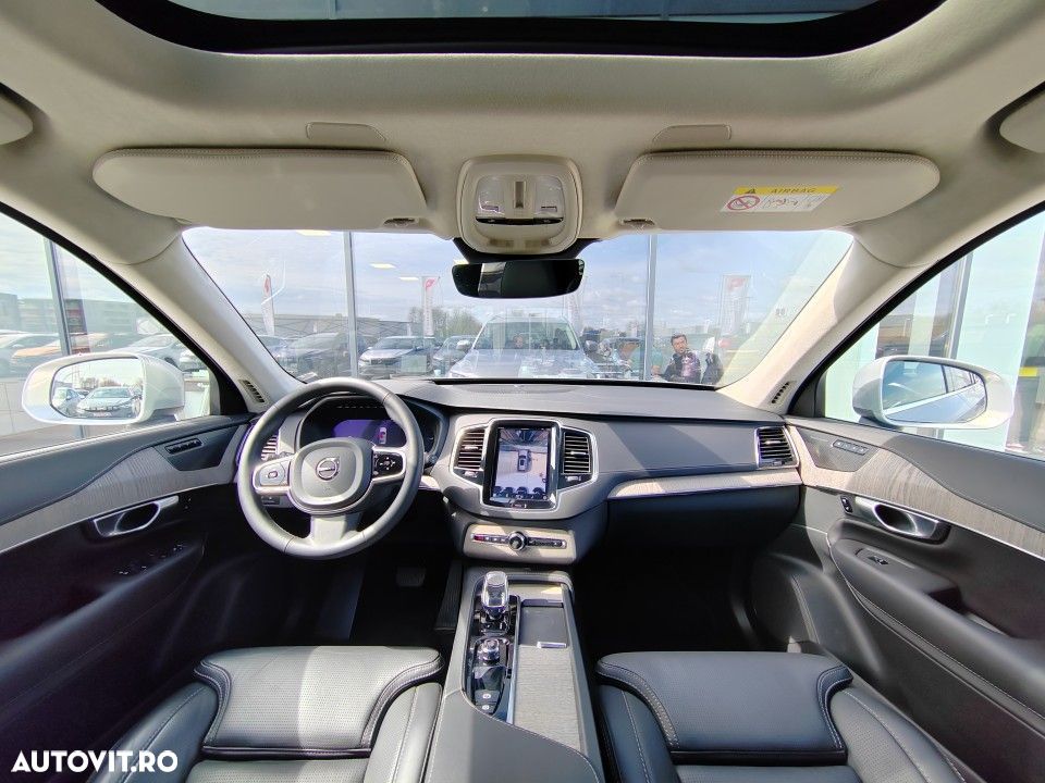 Volvo XC 90 - 23
