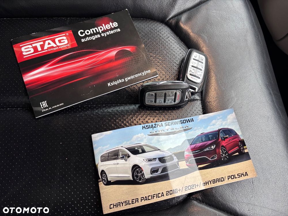 Chrysler Pacifica - 30