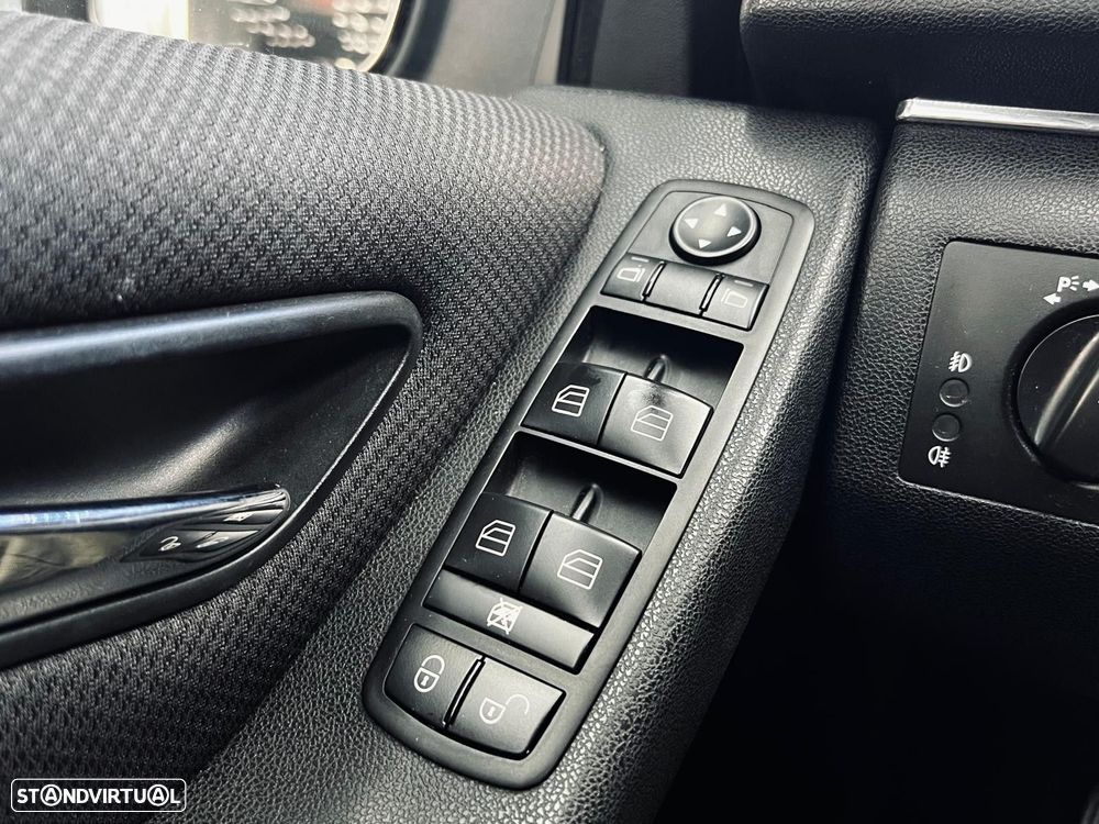 Mercedes-Benz B 150 Standard - 31