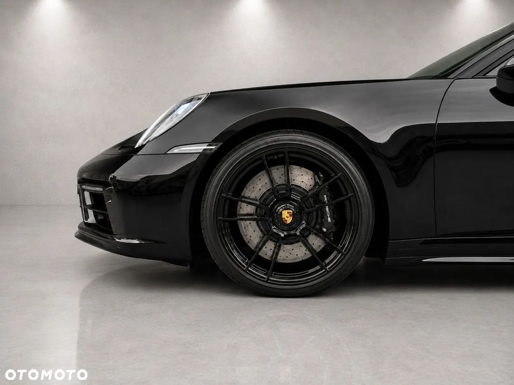 Porsche 911 Targa 4 GTS - 6