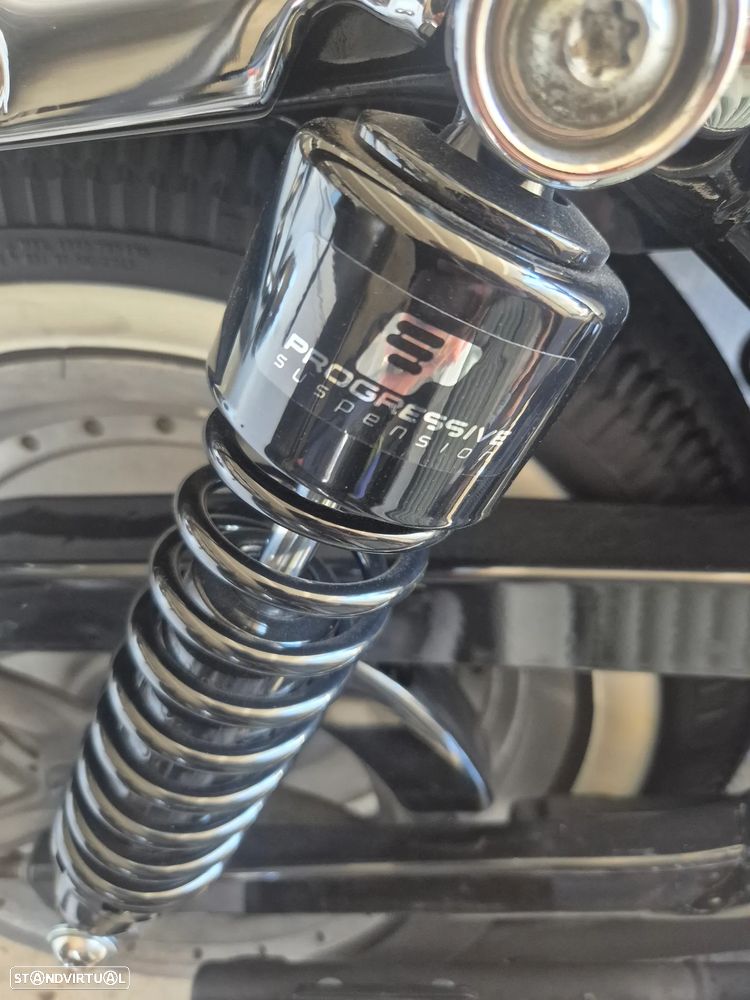 Harley-Davidson 883 Custom - 9