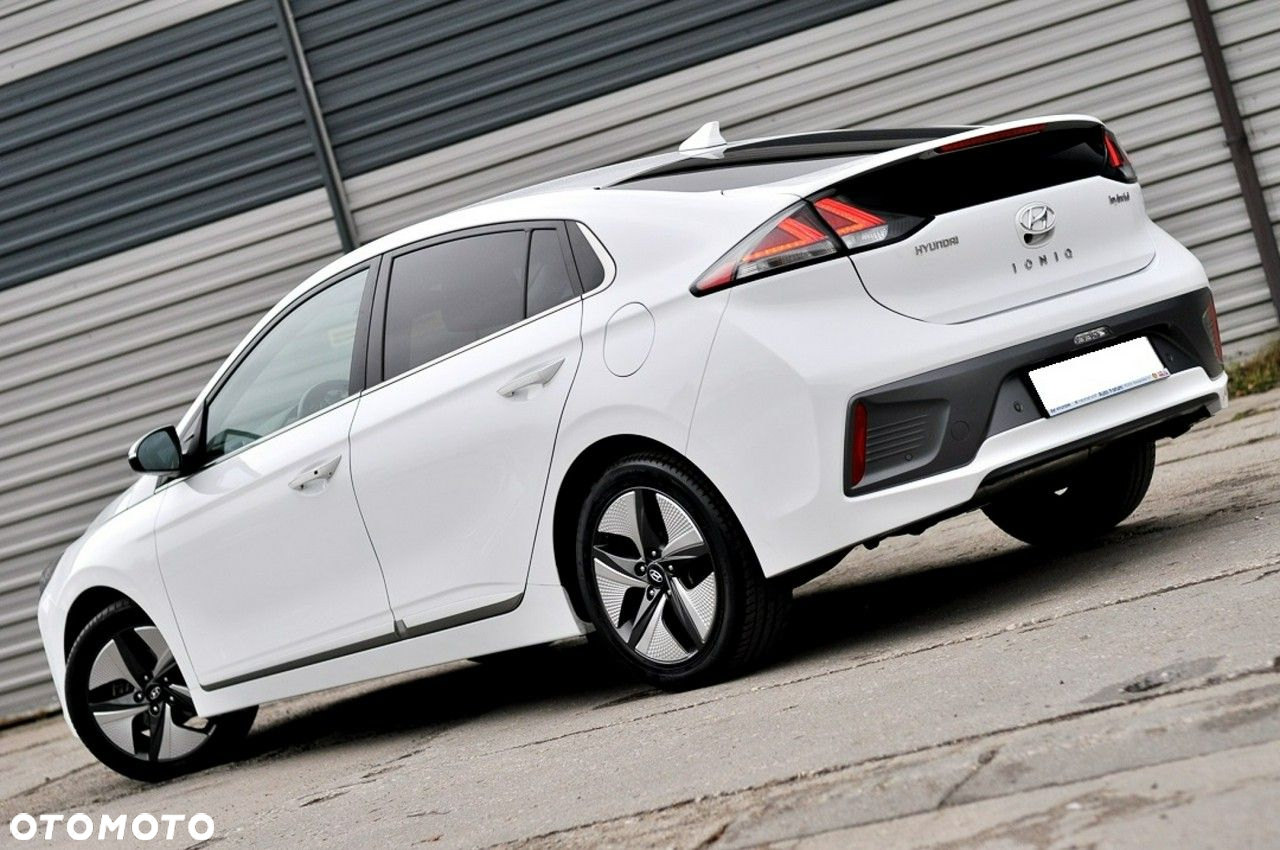 Hyundai IONIQ hybrid Premium - 4