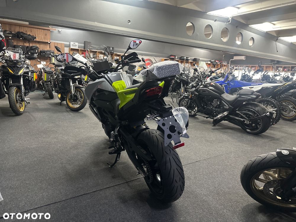 Benelli TRK 902 Xplorer - 2