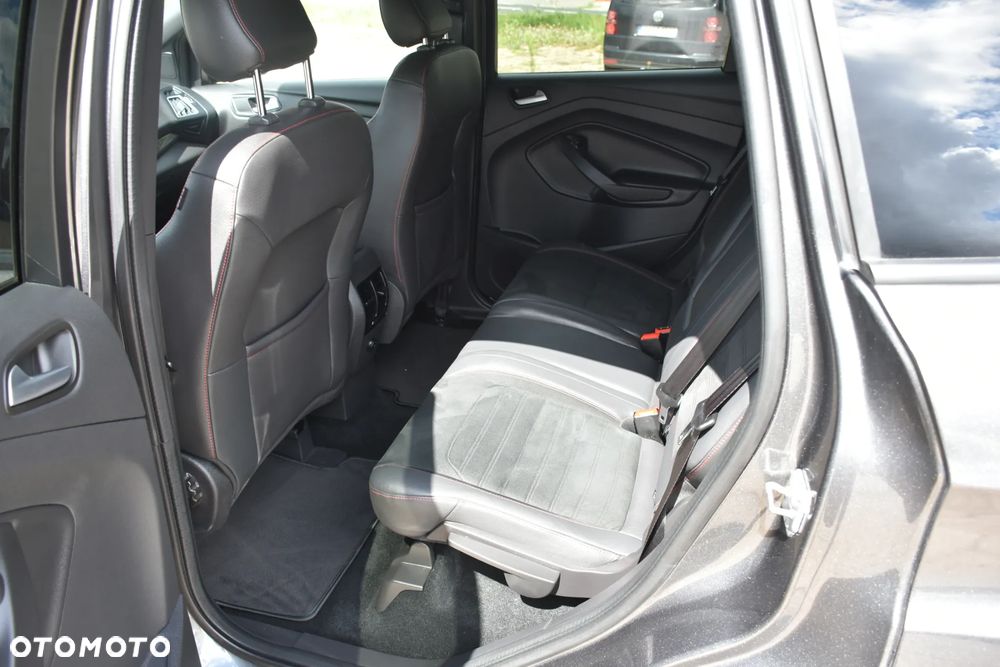 Ford Kuga 2.0 TDCi 4x4 ST-Line - 15