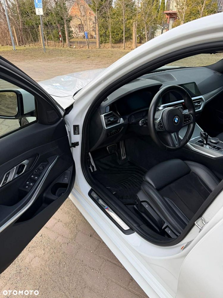 BMW Seria 3 320d Edition M Sport Shadow - 9