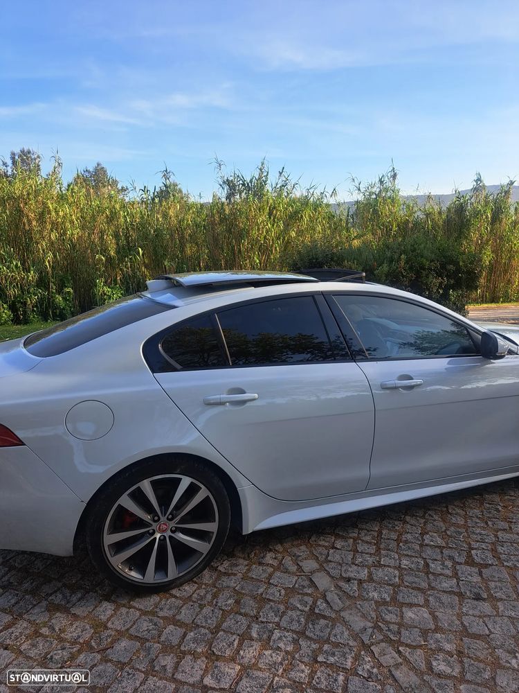 Jaguar XE 2.0 D R-Sport Aut. - 3