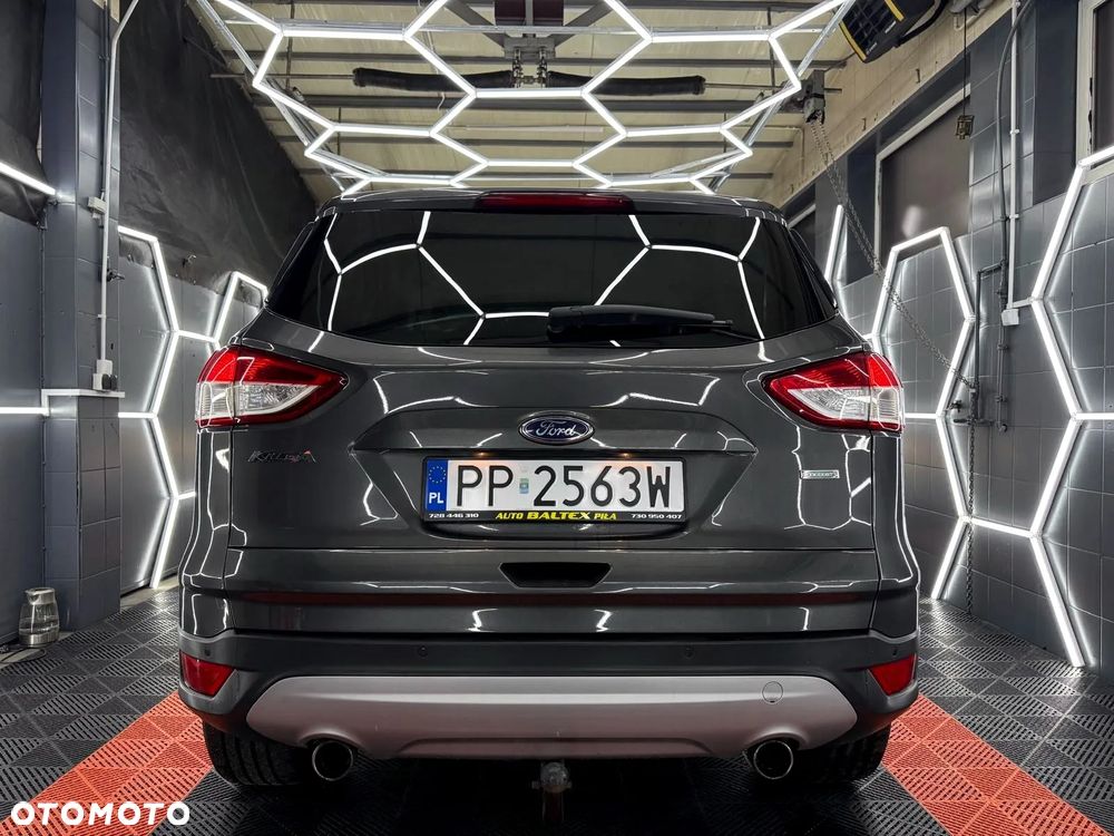 Ford Kuga 1.5 EcoBoost 2x4 Titanium - 8