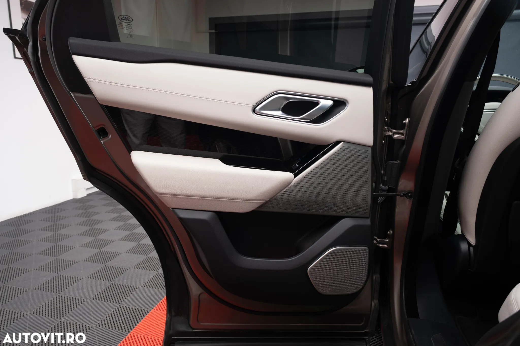 Land Rover Range Rover Velar 2.0 R-Dynamic - 23