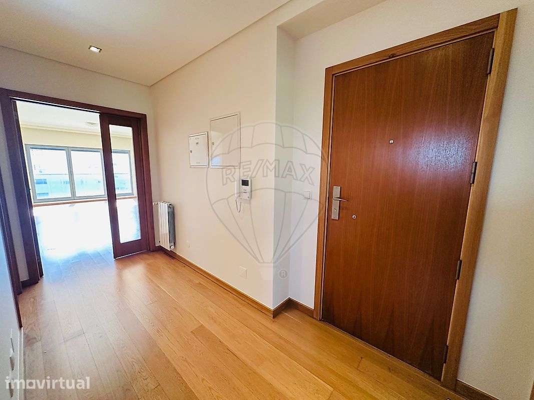 Apartamento T2 para arrendamento - Grande imagem: 2/45