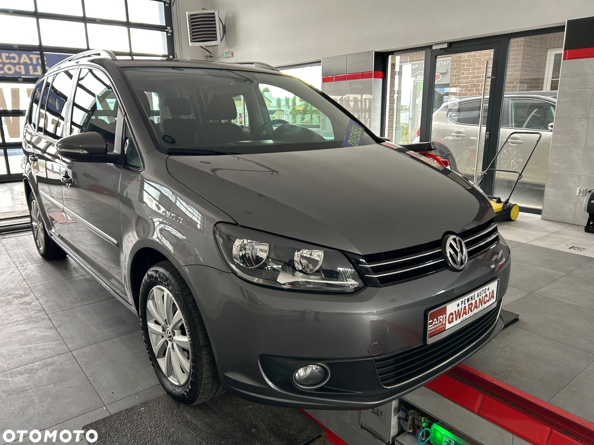 Volkswagen Touran 2.0 TDI BMT Comfortline Plus DSG - 10
