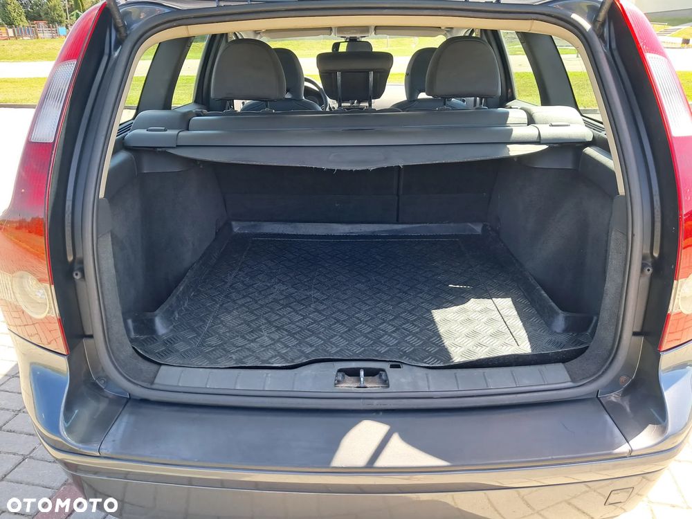 Volvo V50 2.0D Momentum - 8