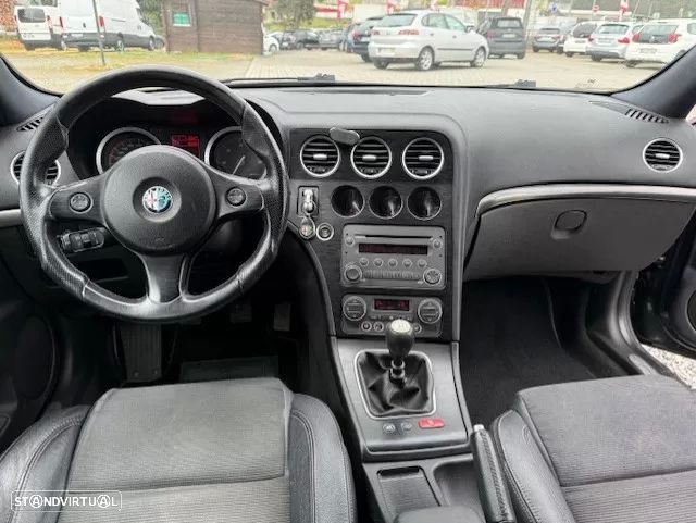 Alfa Romeo 159 Sportwagon 2.0 JTDm Distinctive - 14