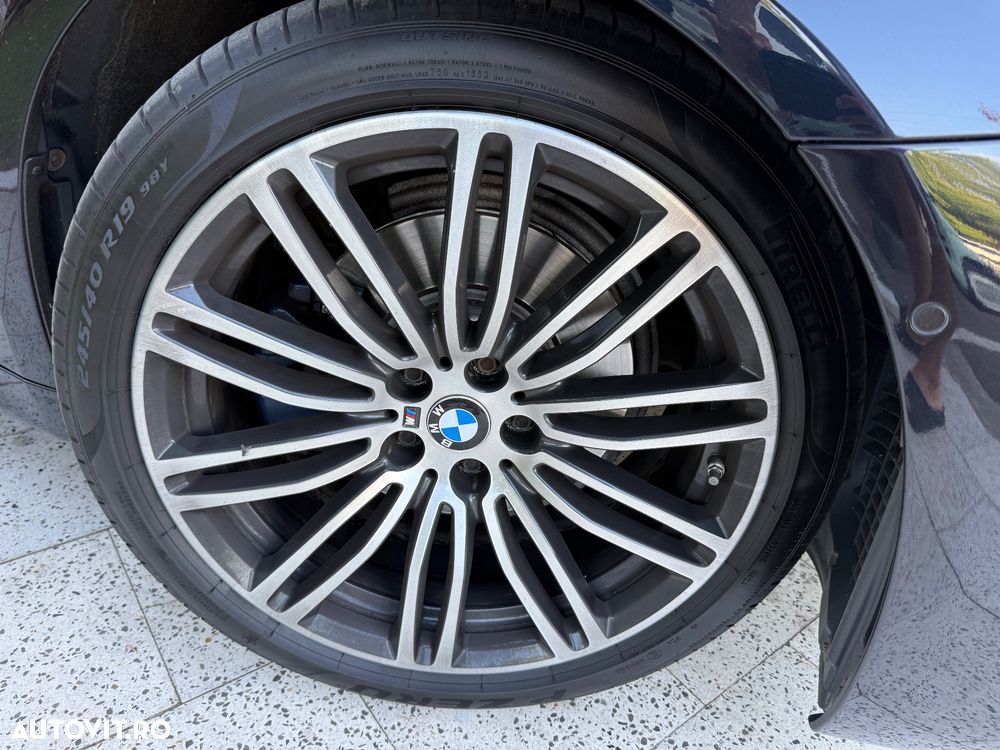 BMW Seria 5 520d Aut. M Sport Edition - 34