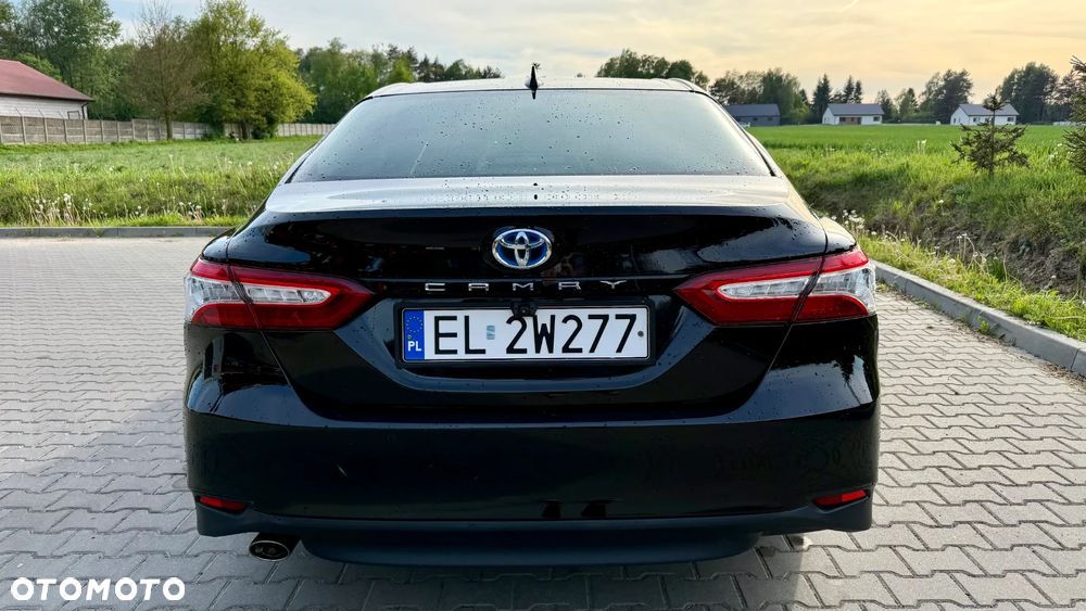 Toyota Camry 2.5 Hybrid Executive CVT - 8