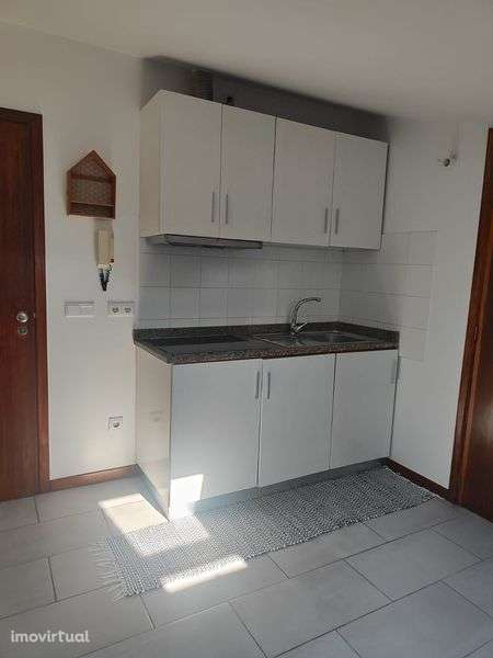 Estúdio T1 - máx 2 pessoas - Grande imagem: 2/5