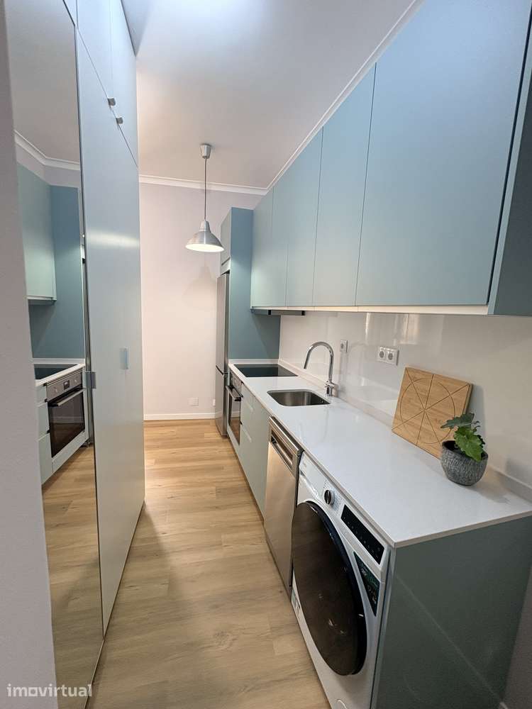 Apartamento renovado com estilo Boutique - Localização privilegiada - Grande imagem: 3/13