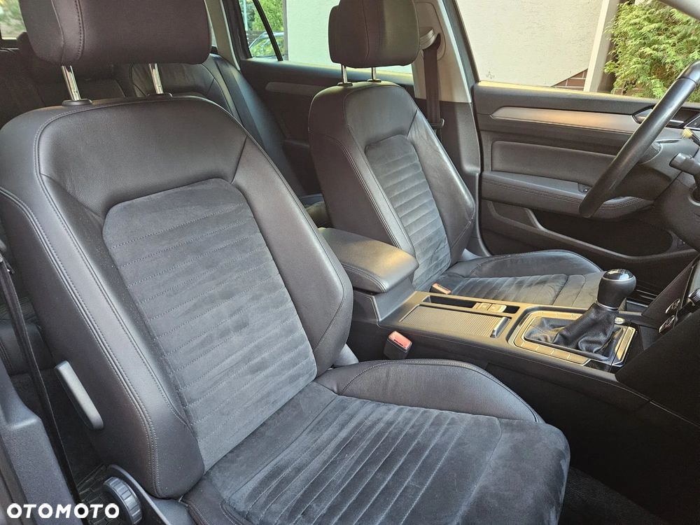 Volkswagen Passat 2.0 TDI BMT Highline - 26