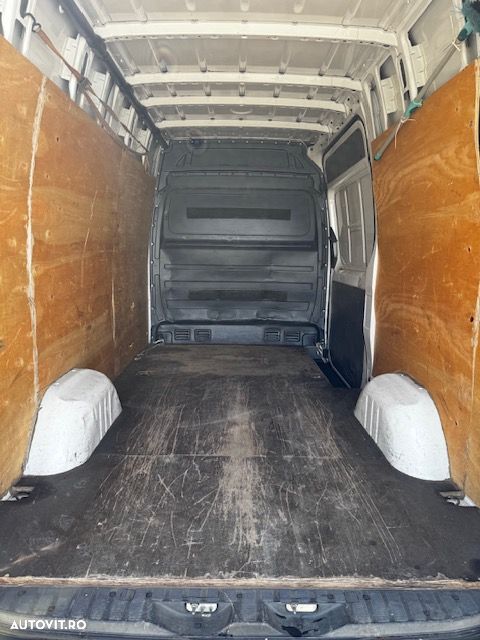 Volkswagen Crafter - 8