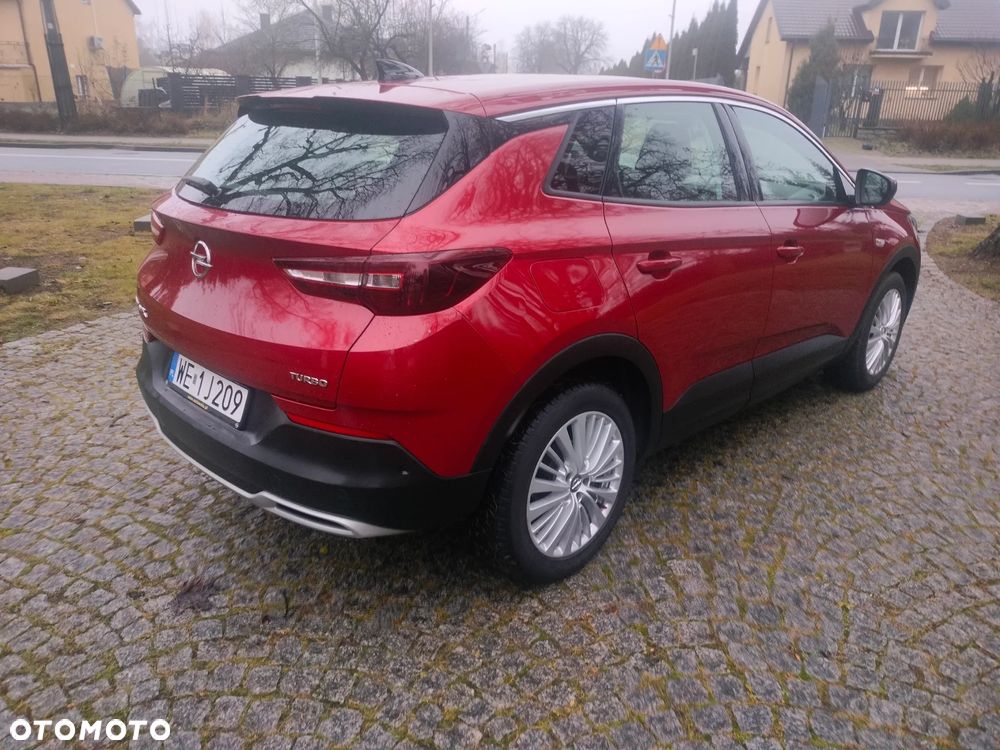Opel Grandland X 1.2 T GPF Design&Tech S&S - 12