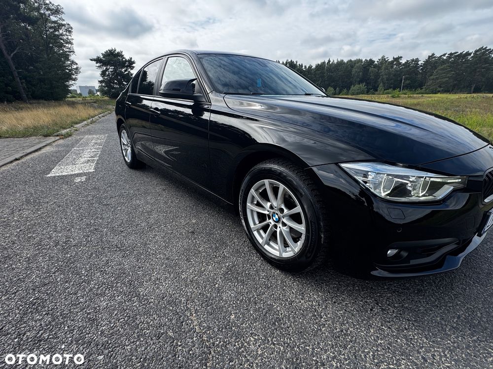 BMW Seria 3 320i - 18