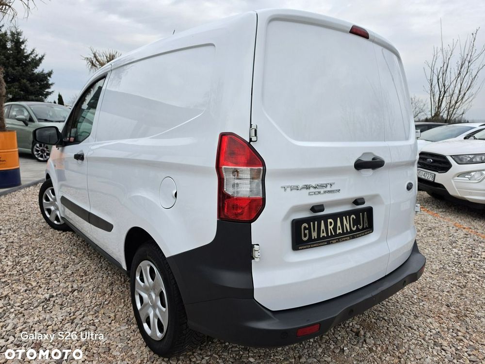 Ford Transit Courier - 8