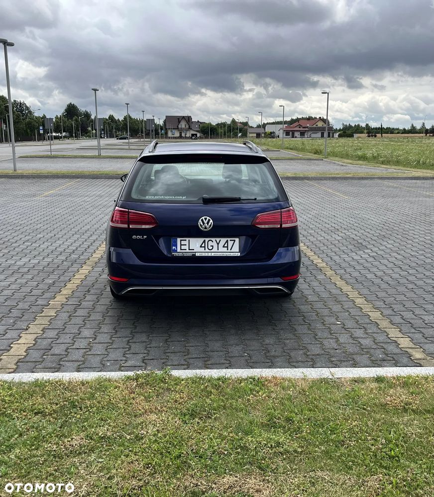 Volkswagen Golf - 6